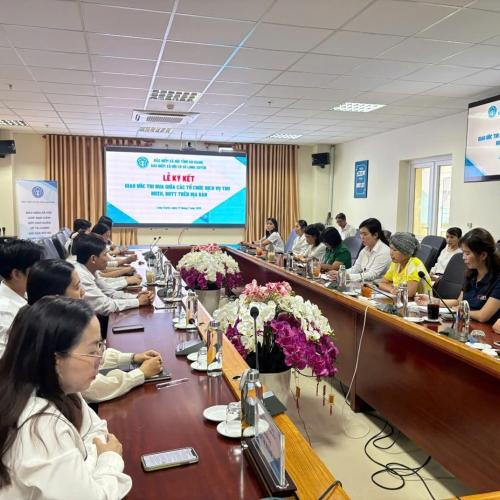 BHXH Cơ Sở Long Xuyên Ký Kết Giao Ước Thi Đua Với Các Tổ Chức Dịch Vụ Nhằm Phát Triển Người Tham Gia BHXH, BHYT Năm 2025